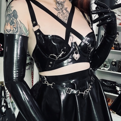 customer photo of Honour Clothing These gloves go with so many outfits! The red pair is to die for too!