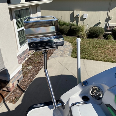customer photo of JewlsCustoms Magma Grill on Stanchion for a Chaparral Vortex
