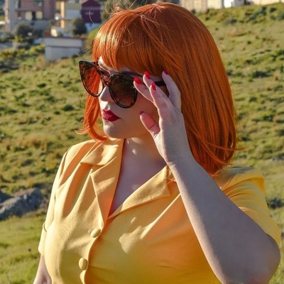 Ginger long bob wig with a short retro style fringe: Bonnie