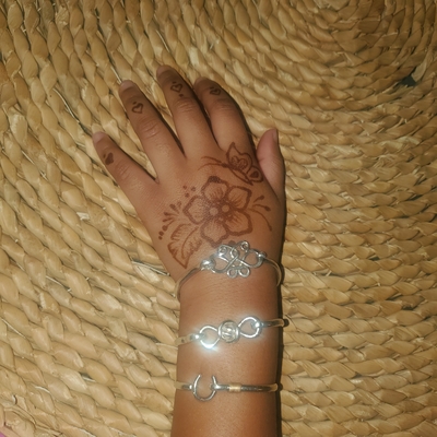 Henna goes great with Crucian Gold 